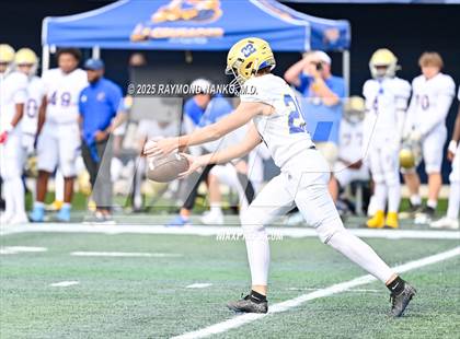 Thumbnail 3 in Chaminade-Madonna vs. Cardinal Newman (FHSAA 1A Final) photogallery.