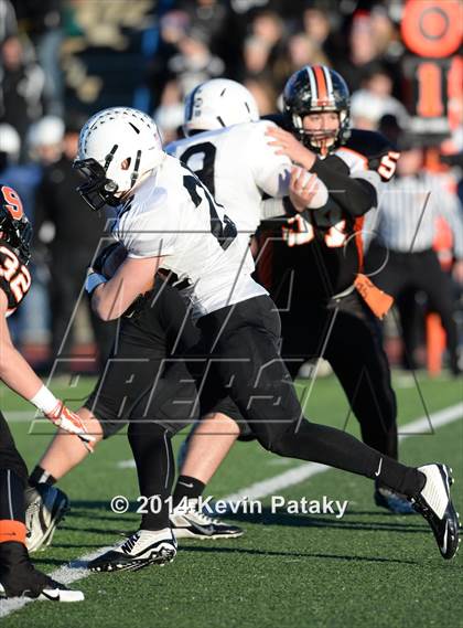 Thumbnail 2 in Xavier vs. Shelton (CIAC Class LL-Small Final) photogallery.