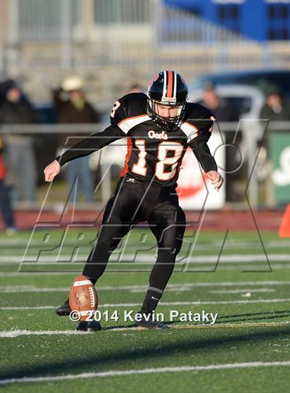Thumbnail 2 in Xavier vs. Shelton (CIAC Class LL-Small Final) photogallery.