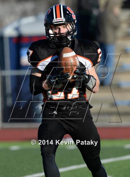 Thumbnail 3 in Xavier vs. Shelton (CIAC Class LL-Small Final) photogallery.