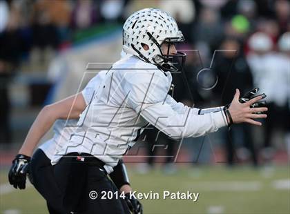 Thumbnail 3 in Xavier vs. Shelton (CIAC Class LL-Small Final) photogallery.