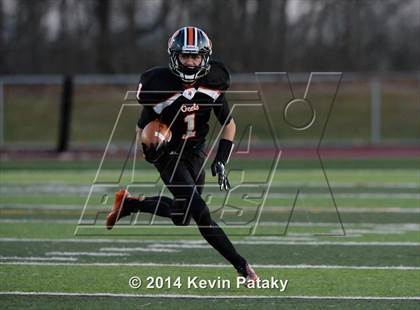 Thumbnail 1 in Xavier vs. Shelton (CIAC Class LL-Small Final) photogallery.