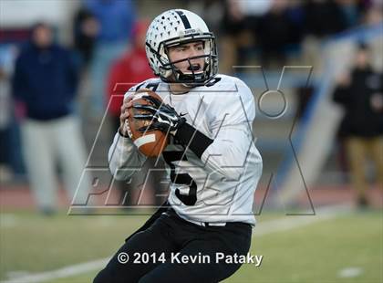 Thumbnail 1 in Xavier vs. Shelton (CIAC Class LL-Small Final) photogallery.