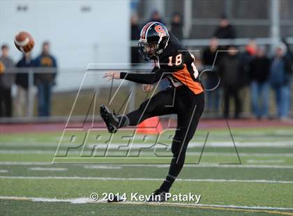 Thumbnail 3 in Xavier vs. Shelton (CIAC Class LL-Small Final) photogallery.