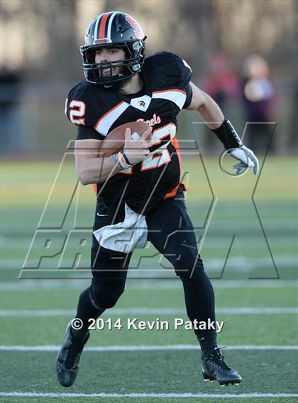 Thumbnail 3 in Xavier vs. Shelton (CIAC Class LL-Small Final) photogallery.