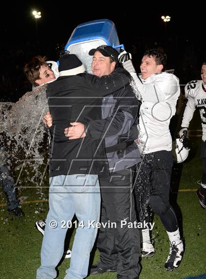 Thumbnail 3 in Xavier vs. Shelton (CIAC Class LL-Small Final) photogallery.