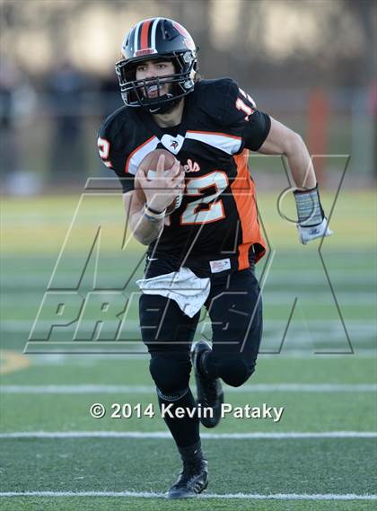 Thumbnail 2 in Xavier vs. Shelton (CIAC Class LL-Small Final) photogallery.