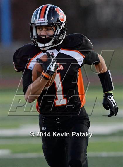 Thumbnail 2 in Xavier vs. Shelton (CIAC Class LL-Small Final) photogallery.