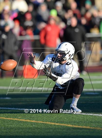 Thumbnail 3 in Xavier vs. Shelton (CIAC Class LL-Small Final) photogallery.