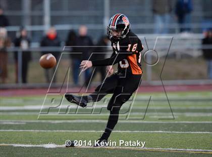 Thumbnail 3 in Xavier vs. Shelton (CIAC Class LL-Small Final) photogallery.