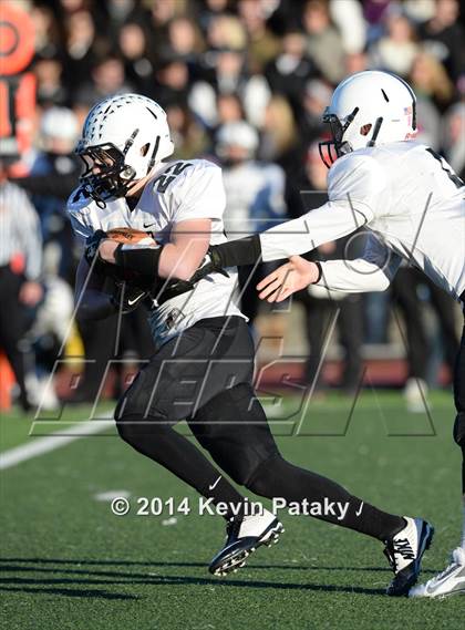 Thumbnail 3 in Xavier vs. Shelton (CIAC Class LL-Small Final) photogallery.