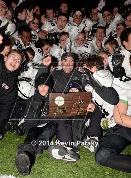 Thumbnail 3 in Xavier vs. Shelton (CIAC Class LL-Small Final) photogallery.