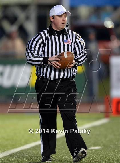 Thumbnail 3 in Xavier vs. Shelton (CIAC Class LL-Small Final) photogallery.
