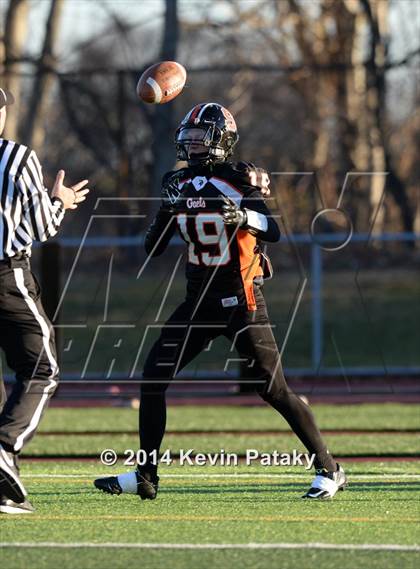 Thumbnail 3 in Xavier vs. Shelton (CIAC Class LL-Small Final) photogallery.