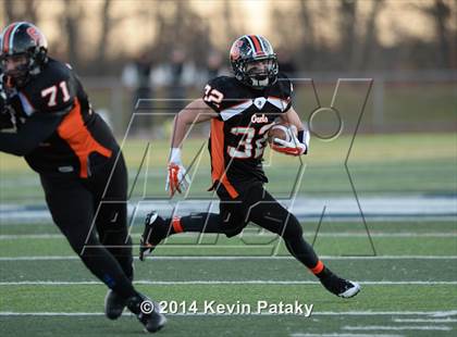 Thumbnail 2 in Xavier vs. Shelton (CIAC Class LL-Small Final) photogallery.