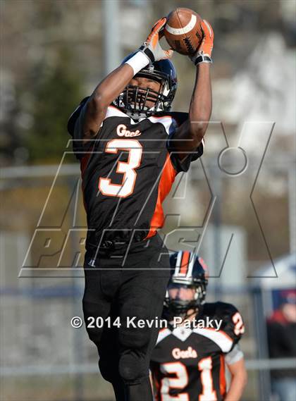 Thumbnail 2 in Xavier vs. Shelton (CIAC Class LL-Small Final) photogallery.