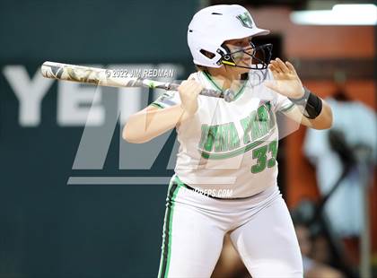 Thumbnail 2 in Iowa Park @ Liberty (UIL 4A Softball Semifinal) photogallery.