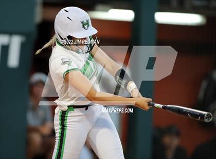 Thumbnail 3 in Iowa Park @ Liberty (UIL 4A Softball Semifinal) photogallery.