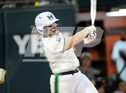 Thumbnail 2 in Iowa Park @ Liberty (UIL 4A Softball Semifinal) photogallery.
