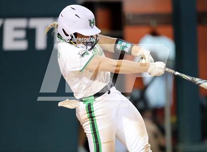 Thumbnail 2 in Iowa Park @ Liberty (UIL 4A Softball Semifinal) photogallery.