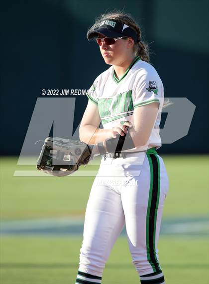 Thumbnail 3 in Iowa Park @ Liberty (UIL 4A Softball Semifinal) photogallery.