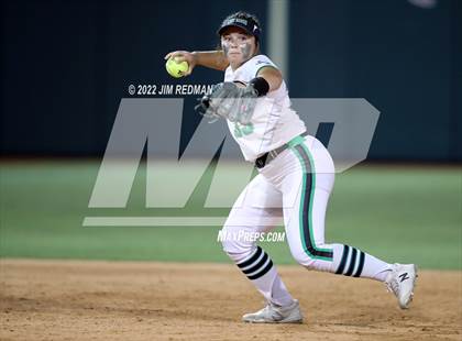 Thumbnail 3 in Iowa Park @ Liberty (UIL 4A Softball Semifinal) photogallery.