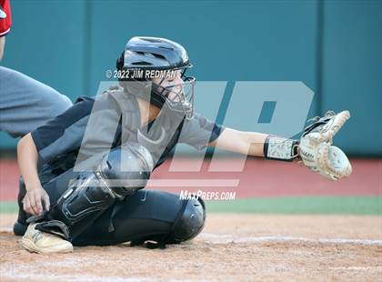 Thumbnail 1 in Iowa Park @ Liberty (UIL 4A Softball Semifinal) photogallery.