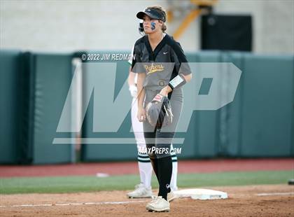Thumbnail 1 in Iowa Park @ Liberty (UIL 4A Softball Semifinal) photogallery.
