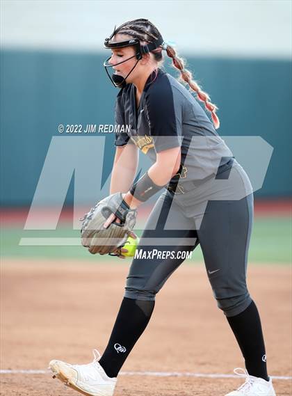 Thumbnail 1 in Iowa Park @ Liberty (UIL 4A Softball Semifinal) photogallery.