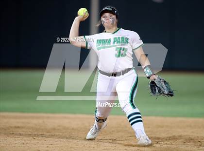Thumbnail 1 in Iowa Park @ Liberty (UIL 4A Softball Semifinal) photogallery.