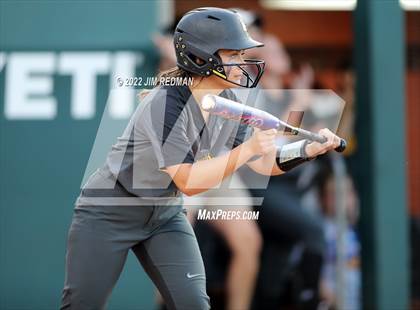 Thumbnail 2 in Iowa Park @ Liberty (UIL 4A Softball Semifinal) photogallery.