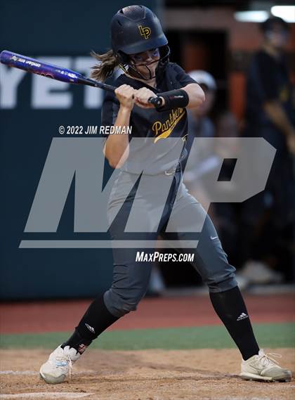 Thumbnail 2 in Iowa Park @ Liberty (UIL 4A Softball Semifinal) photogallery.