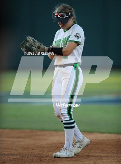 Thumbnail 1 in Iowa Park @ Liberty (UIL 4A Softball Semifinal) photogallery.