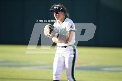 Thumbnail 2 in Iowa Park @ Liberty (UIL 4A Softball Semifinal) photogallery.
