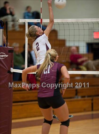 Thumbnail 3 in East Lyme vs. Kennedy (CIAC Class L Second Round) photogallery.