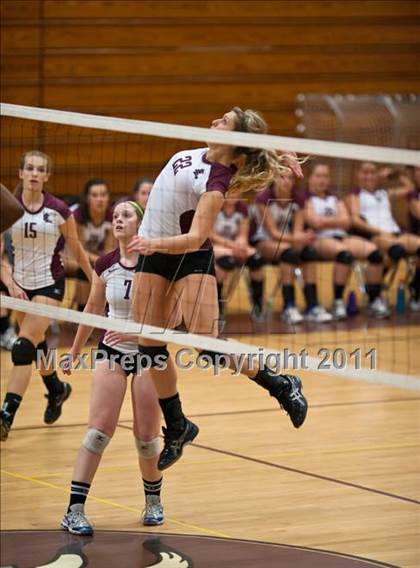 Thumbnail 3 in East Lyme vs. Kennedy (CIAC Class L Second Round) photogallery.
