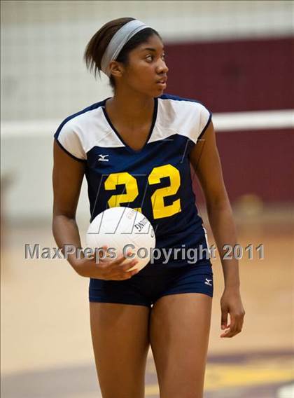 Thumbnail 1 in East Lyme vs. Kennedy (CIAC Class L Second Round) photogallery.