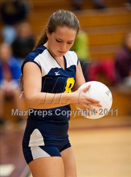 Thumbnail 1 in East Lyme vs. Kennedy (CIAC Class L Second Round) photogallery.