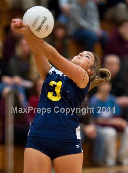 Thumbnail 3 in East Lyme vs. Kennedy (CIAC Class L Second Round) photogallery.