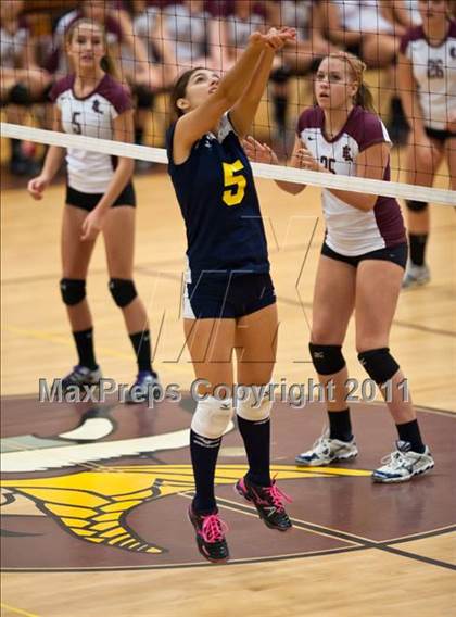 Thumbnail 1 in East Lyme vs. Kennedy (CIAC Class L Second Round) photogallery.
