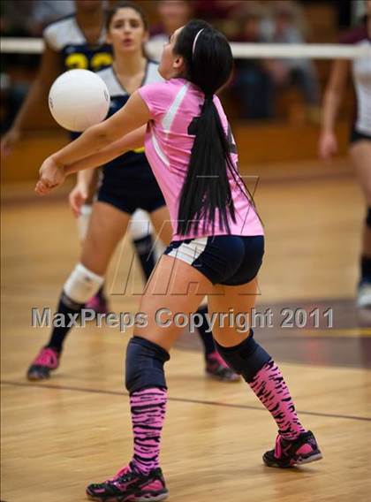 Thumbnail 2 in East Lyme vs. Kennedy (CIAC Class L Second Round) photogallery.