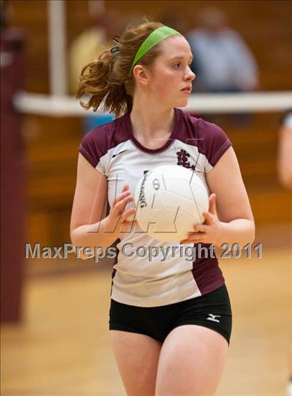 Thumbnail 3 in East Lyme vs. Kennedy (CIAC Class L Second Round) photogallery.