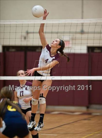 Thumbnail 3 in East Lyme vs. Kennedy (CIAC Class L Second Round) photogallery.