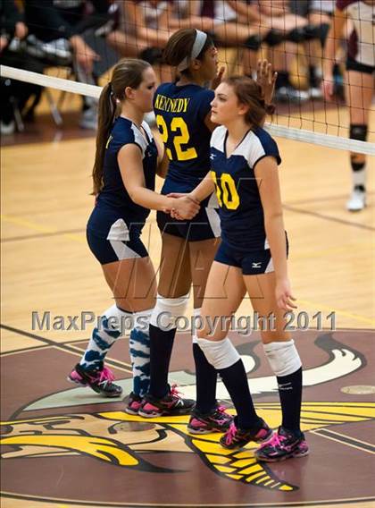 Thumbnail 1 in East Lyme vs. Kennedy (CIAC Class L Second Round) photogallery.
