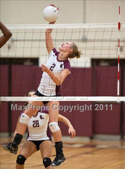 Thumbnail 3 in East Lyme vs. Kennedy (CIAC Class L Second Round) photogallery.