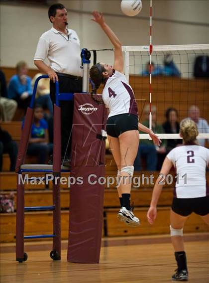Thumbnail 1 in East Lyme vs. Kennedy (CIAC Class L Second Round) photogallery.
