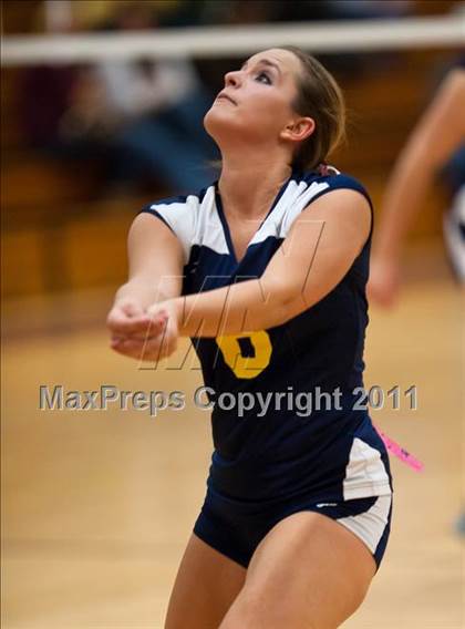 Thumbnail 3 in East Lyme vs. Kennedy (CIAC Class L Second Round) photogallery.