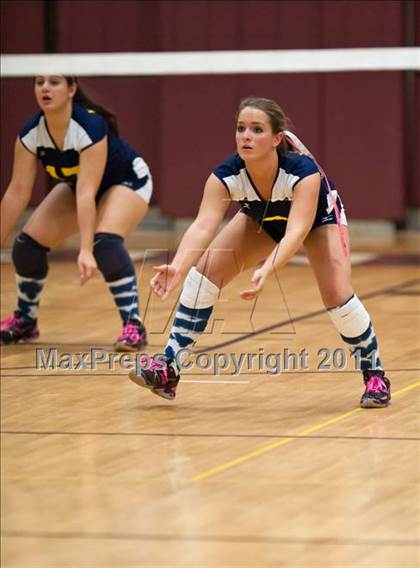 Thumbnail 3 in East Lyme vs. Kennedy (CIAC Class L Second Round) photogallery.