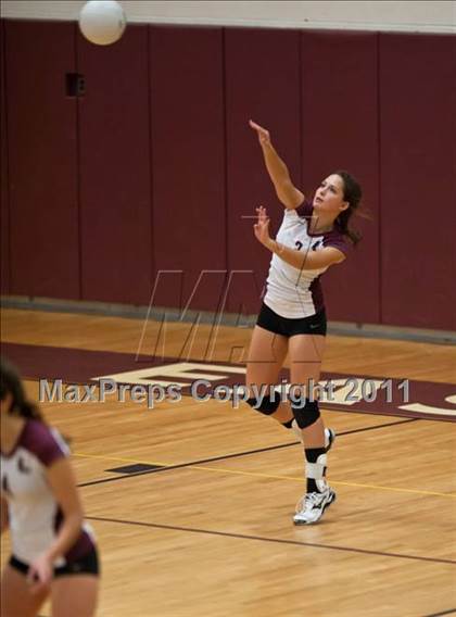 Thumbnail 2 in East Lyme vs. Kennedy (CIAC Class L Second Round) photogallery.
