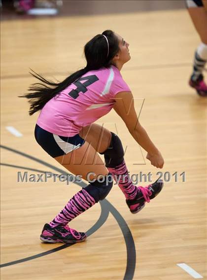 Thumbnail 2 in East Lyme vs. Kennedy (CIAC Class L Second Round) photogallery.